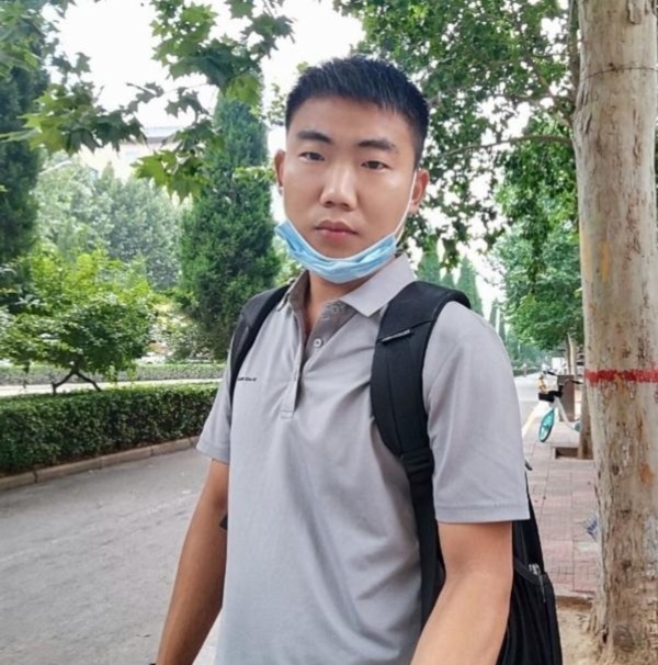 90年男征婚的第一张照片--石家庄中老年相亲网